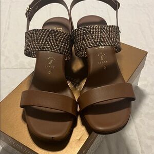 Elegant Brown Sandals